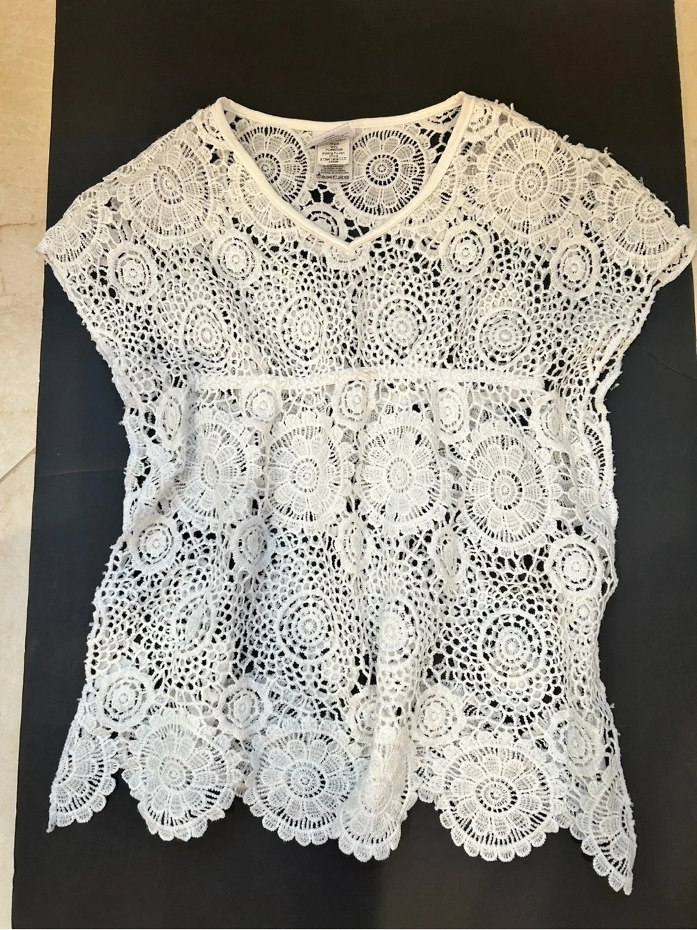 New Girl Shade Critter White Crotchet Lace Kaftan Bathing Suit Coverup 3